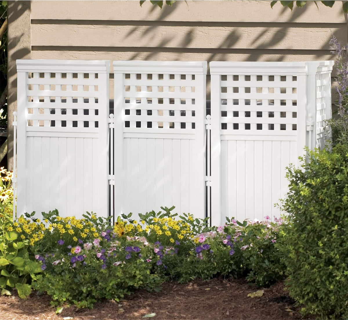 White 4 Panel Freestanding Reversible Outdoor Screen L60135