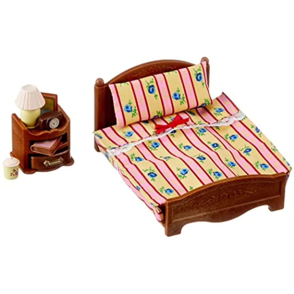 Semi-Double Bed Q19852
