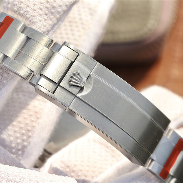 Silver Blue Red Diamond 40mm T3482