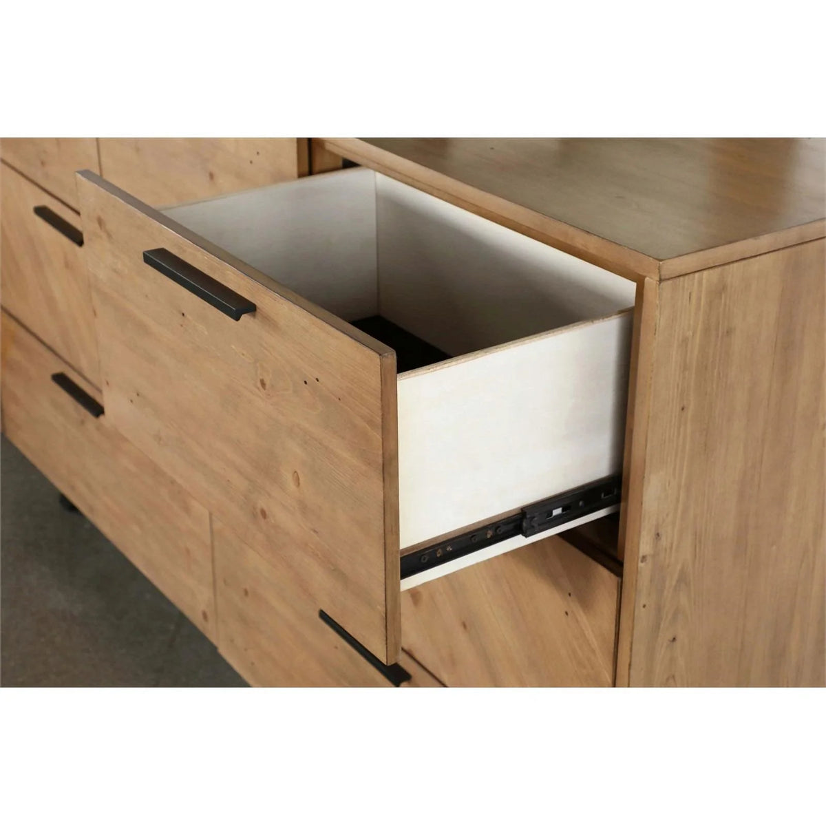 7 Drawer Wood Rectangular Dresser I5468