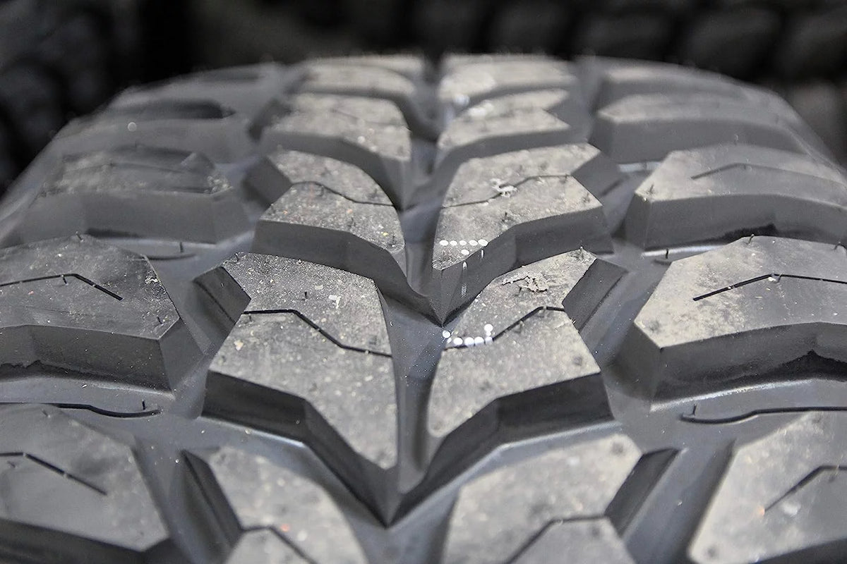 Mud Tire 275 55 20 L678969