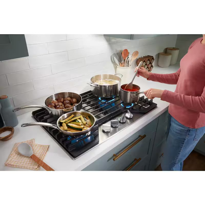 4-Burners Recessed Gas Cooktop in Black B23902