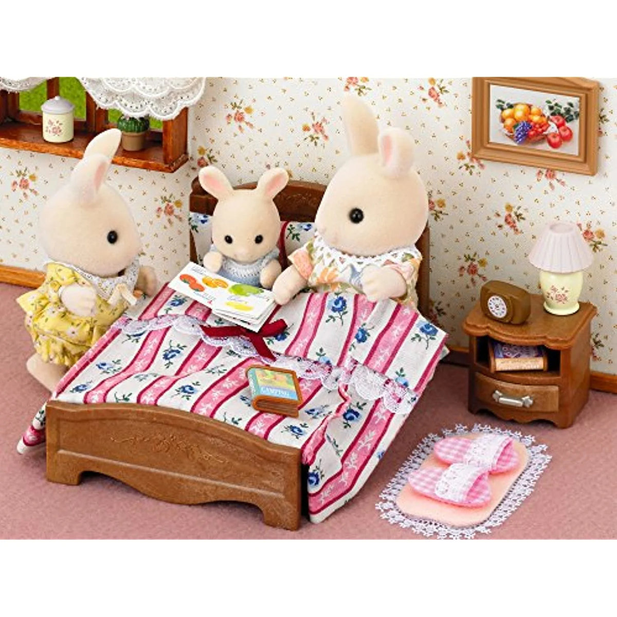 Semi-Double Bed Q19852