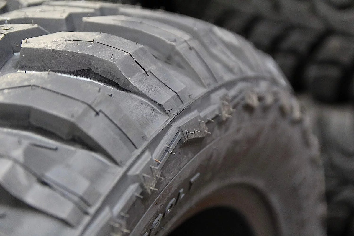 Mud Tire 275 55 20 L678969