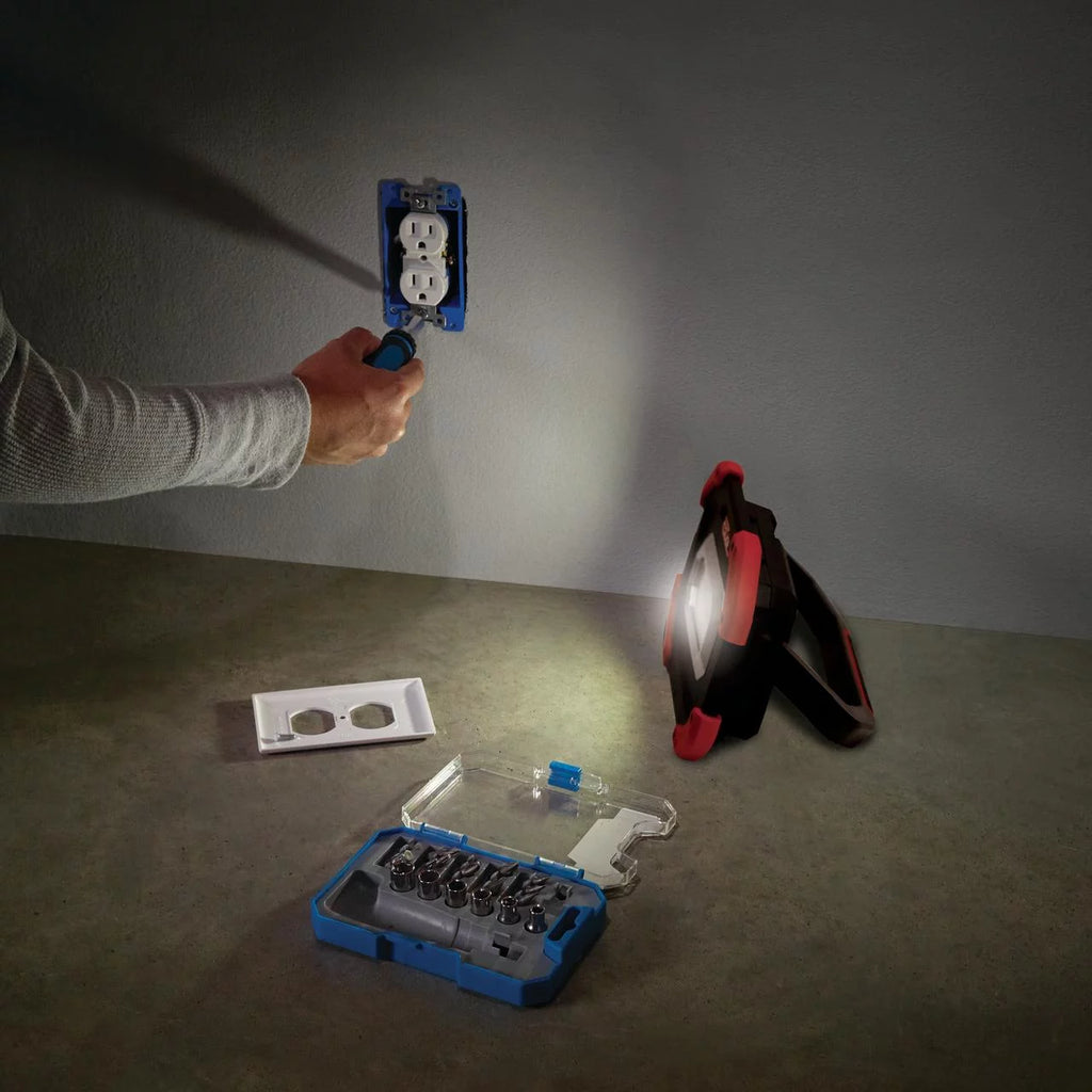 1200 Lumen LED Rechargeable Portable Work Light R906
