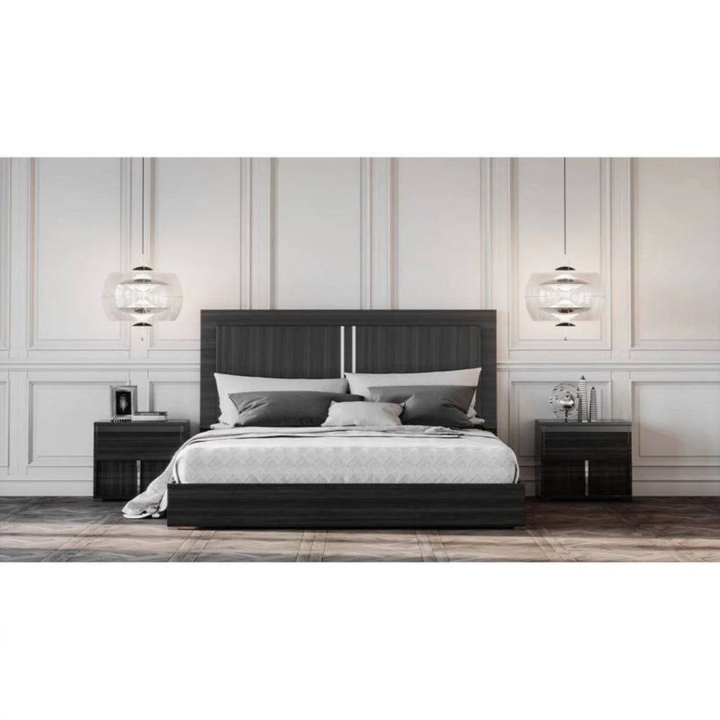 Grey Nightstand Q82257