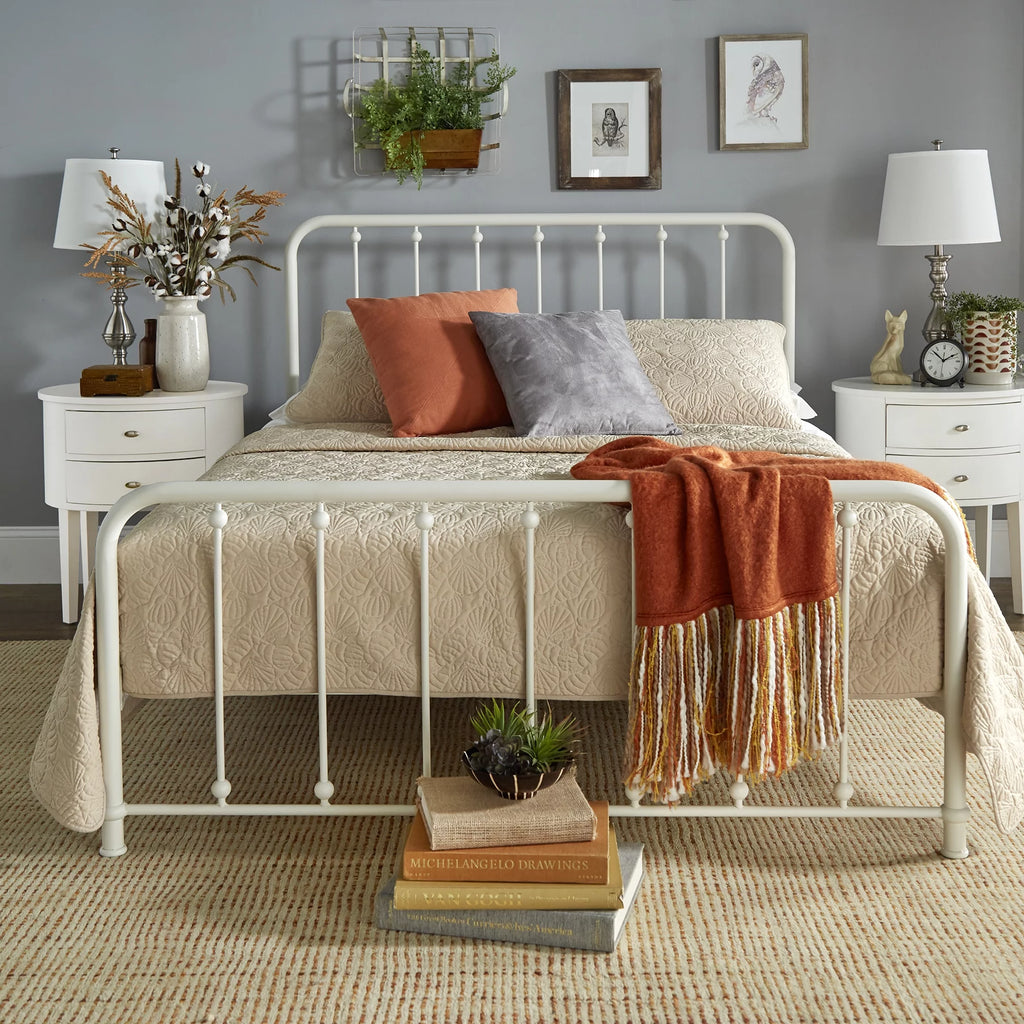 White Metal Platform Full Bed V667627